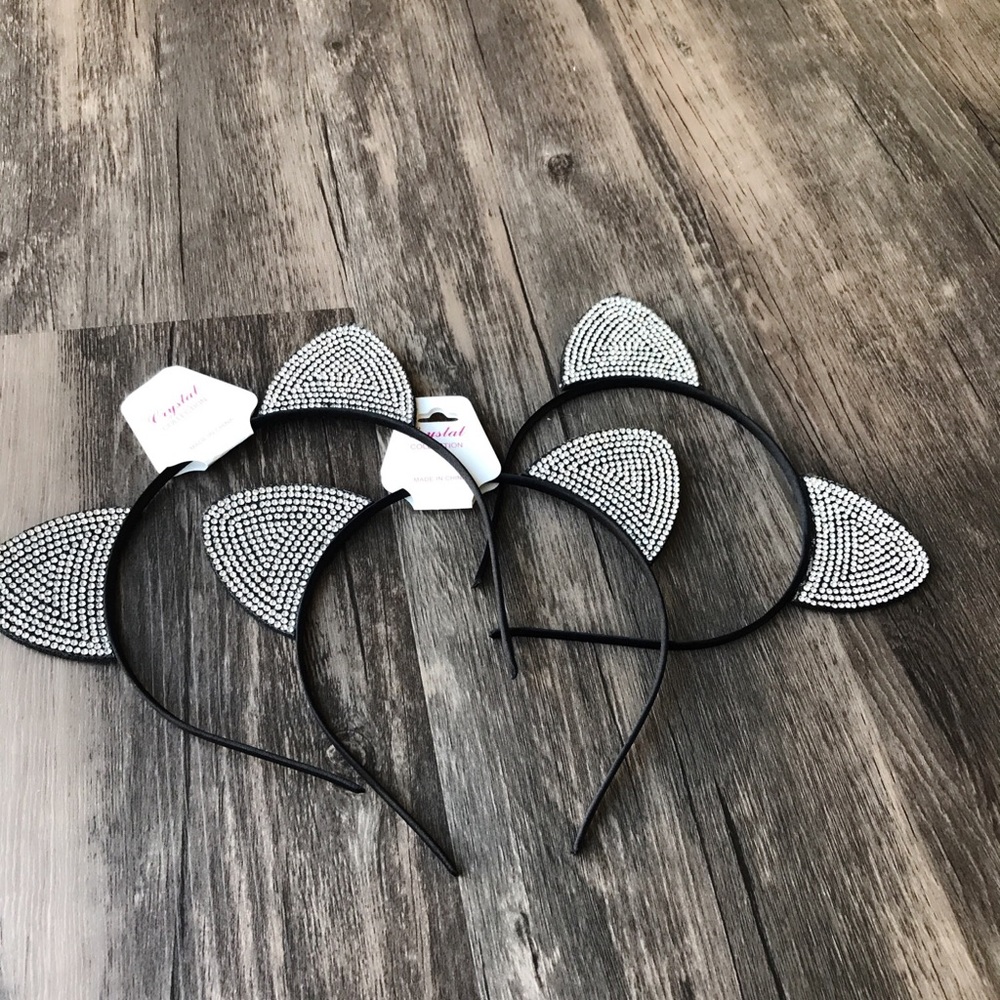 Cat ear